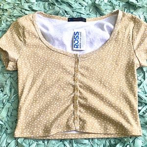 Medium (teenage)  light brown short sleeve crop top.